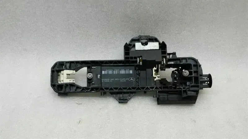 Mercedes C Class W204 RRH Door Inner Handle A2047600834 Interior Door Handle Carrier