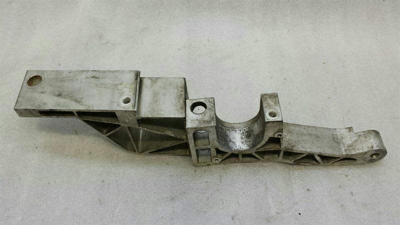 Porsche Panamera right engine mount 97034111407 engine mount right