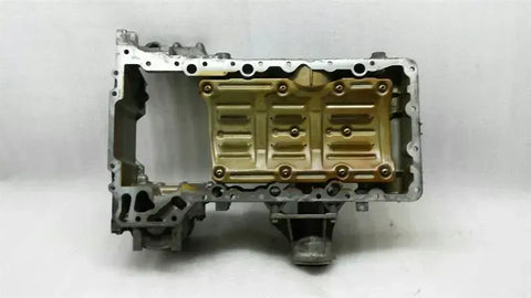 BMW 7 series F01 F07 F10 oil pan upper 7570688 oil pan top x-drive