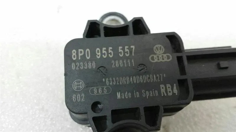 Audi A3 8P crash sensor 8P0955557 impact sensor