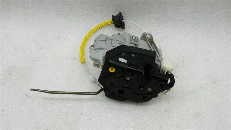Audi A3 8P RHD front left door lock 4F2837015 right hand drive