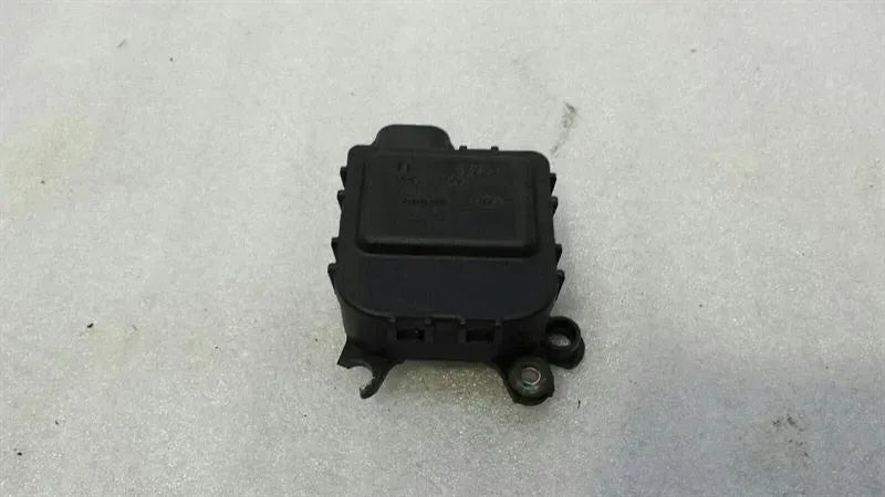 Porsche 911 Carrera Vent Flap Engine 8D2820511C Servo Motor