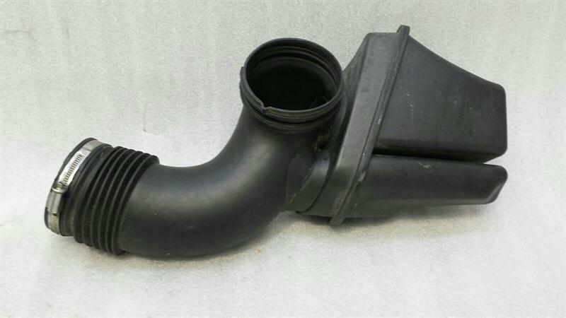 BMW Z4 E85 Intake Pipe 7546115 Intake Hose Charging Air
