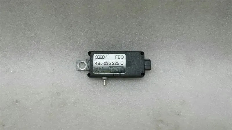 Audi S6 C5 Amplifier Antenna 4B5035225C Antenna Amplifier