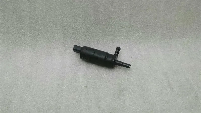 Porsche Panamera washer fluid pump 97062450200 washer water pump