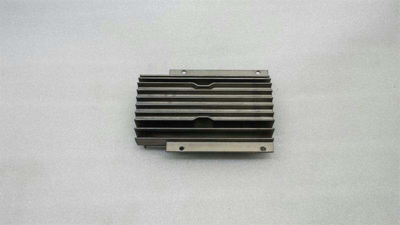 06-10 Range Rover Vogue L322 Amplifier XQK500070 Audio Amplifier Subwoofer HSE