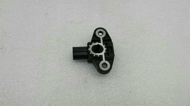 Porsche Panamera 970 Crash Sensor 97061822700 Impact Sensor