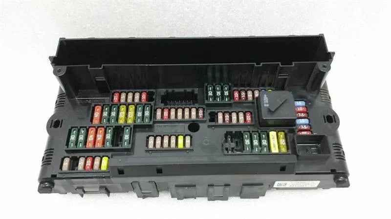 BMW 5 Series F07 GT F10 F12 F06 fuse box 9210861 fuse box