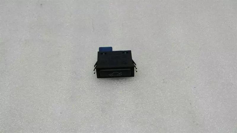 BMW X5 E53 Boot Lid Switch 8365579 Tailgate Switch