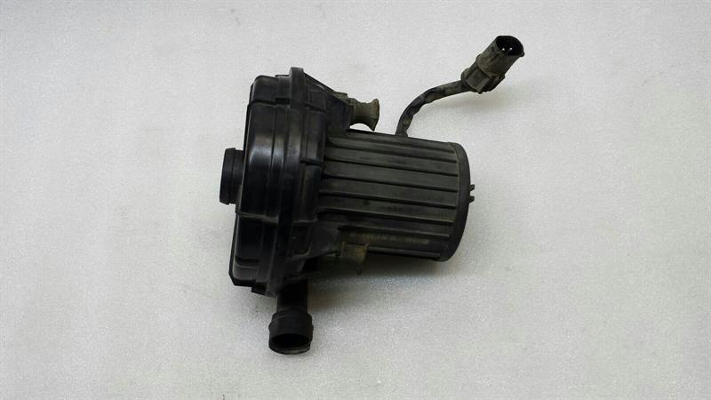 BMW 7er E65 E66 Air pump 11727572581 Luftpumpe