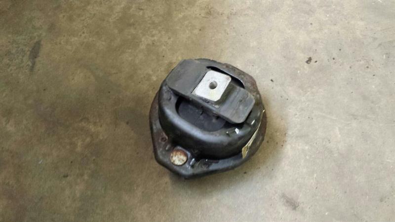 BMW 7 series E65 E66 745i engine mount 22116754614 engine bearing carrier