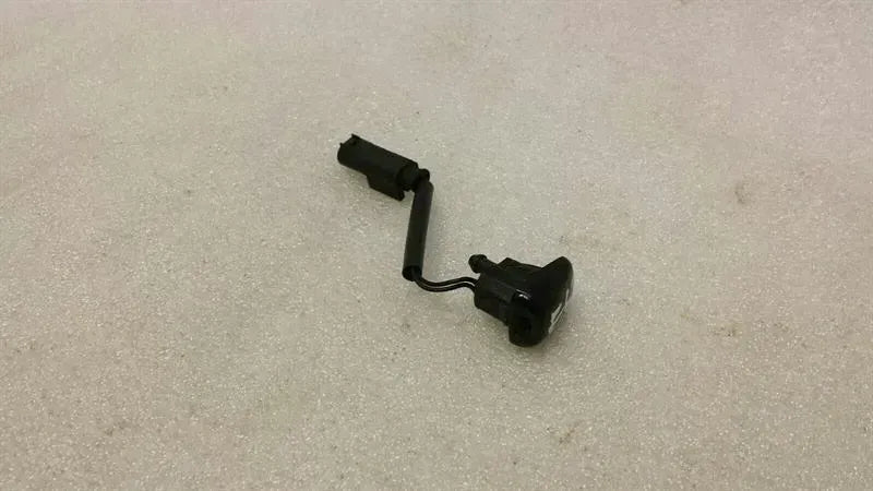 BMW 6 Series E63 Washer Nozzle 7150443 Washwater Nozzle