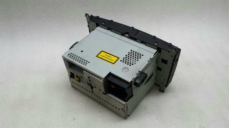 Mercedes C Class W203 CD player A2038700589 audio system controller
