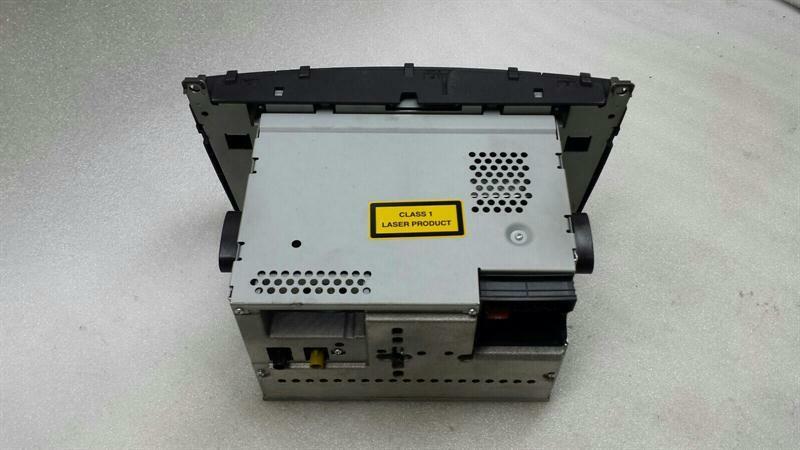 Mercedes C Class W203 CD player A2038700589 audio system controller