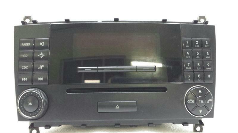 Mercedes C Class W203 CD player A2038700589 audio system controller