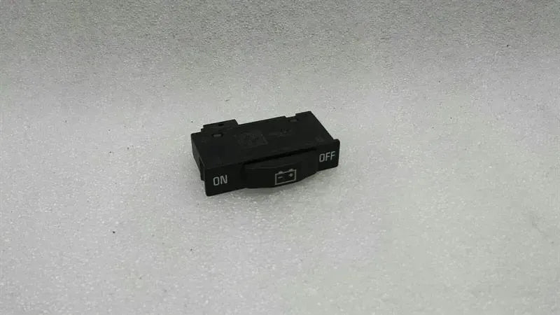 BMW 7 series E65 E66 distribution switch 8379594 battery shutdown switch