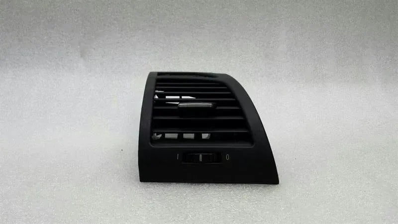 BMW 1 Series E87 RHD Right Air Vent 7059188 Right Hand Drive