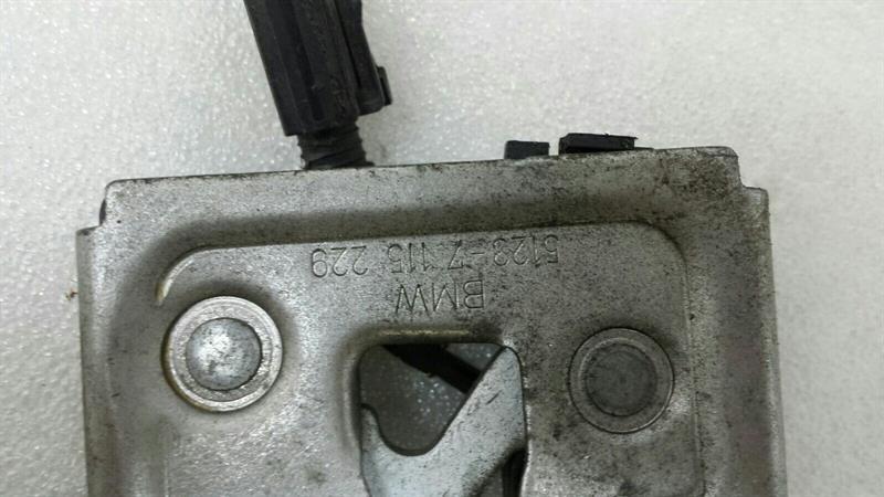 BMW 5 Series E60 E61 Motorhaube Fanghaken 7008755 Bonnet Catch Assembly