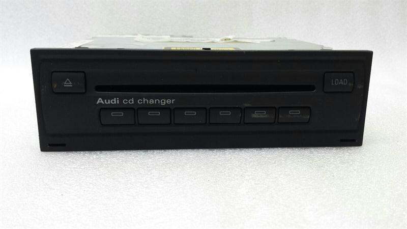 Audi A8 8E CD Changer 4E0035111 CD Changer 6 Speed