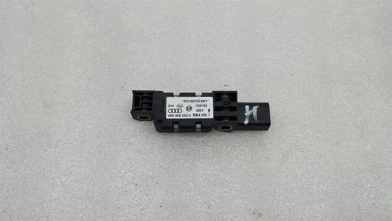 Audi A8 8E Crash Sensor 4B0959643C Impact Sensor