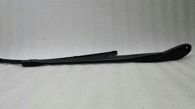 Audi A8 8E RHD Wiper Arm 4E2955407B Right Hand Drive