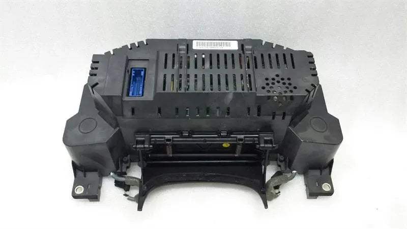 Audi A8 8e rhd Instrument Cluster 4E0920950C MPH UK 4.2 V8