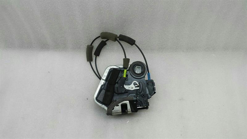 XUS ISF IS II Door Lock Rear Left 69060-53051 Rear Door Lock KEYLESS GO