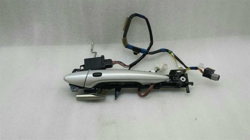 XUS ISF IS Door Handle Front Li 69220-53040-B2 Front Door Handle Keyless Go 1F2