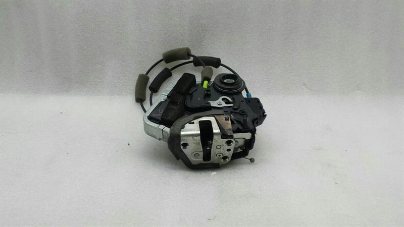 XUS ISF IS II Door Lock Rear Left 69060-53051 Rear Door Lock KEYLESS GO