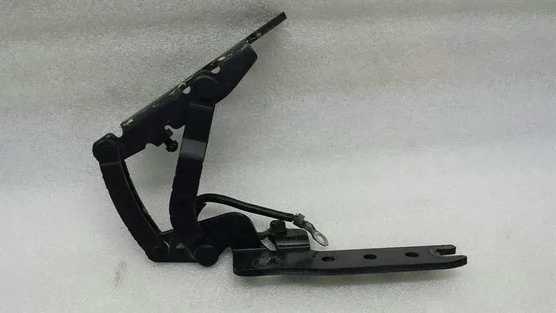 BMW 7 Series E65 Bonnet Hinge RHS 8240334 Hood Hinge Right