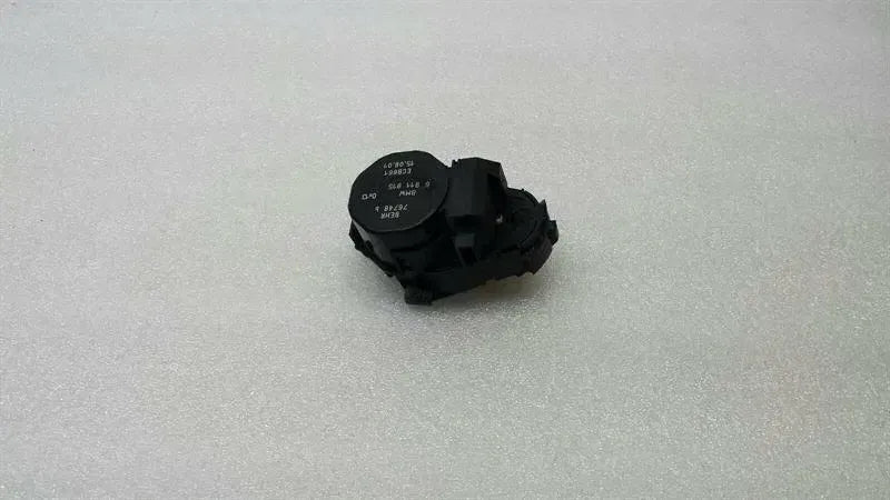 BMW 7 Series E65 Vent Flap Motor 64116935079 Servo Motor