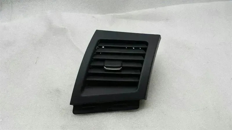 Mitsubishi Lancer X right air vent 8030A084XA ventilation nozzle ventilation grille right
