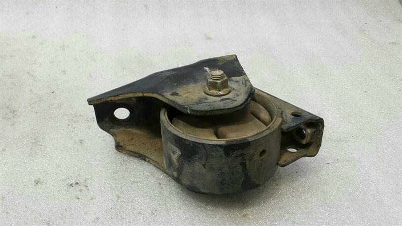 Mitsubishi Lancer X Engine Mount MN184355 Engine Mount