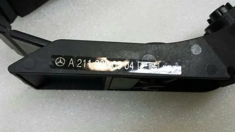 Mercedes E Class W211 W219 Accelerator Pedal A2113000504 Accelerator Pedal