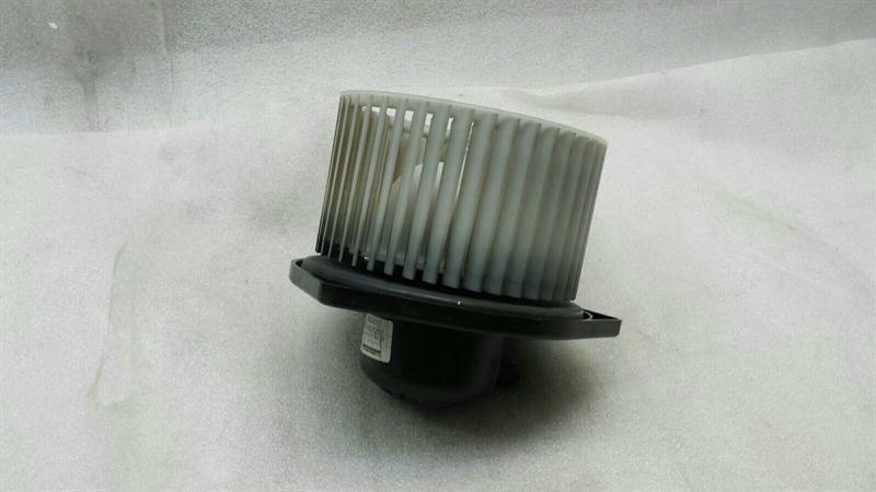 Mitsubishi Lancer Citroen Peugeot Heater Blower 7802A217 Engine Heater Blower