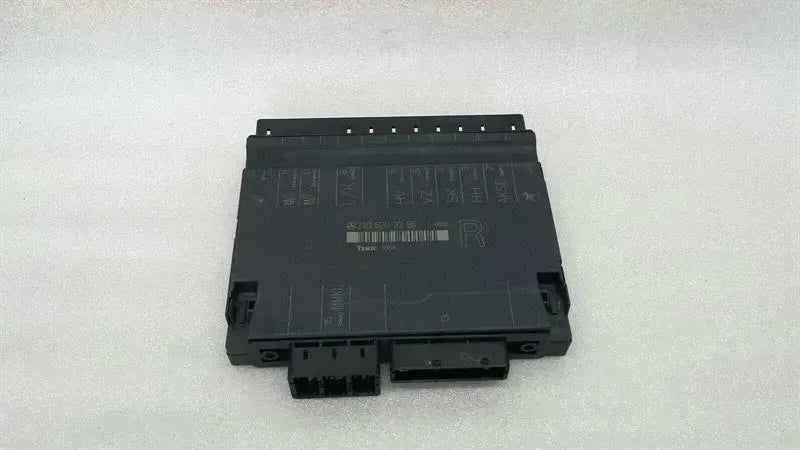 Mercedes S-Class W220 Right Seat Module A2208203285 Seat Control Unit Right