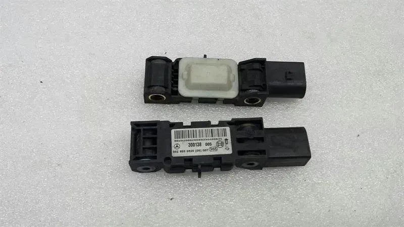 Mercedes S-Class W220 Crash Sensor A0028200826 Impact Sensor