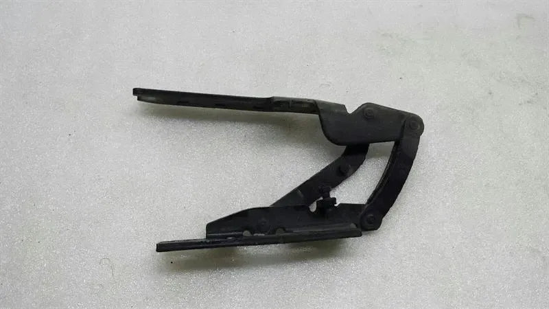 BMW 7 Series E65 Facelift Bonnet Hinge LHS 8240333 Bonnet Hinge Left