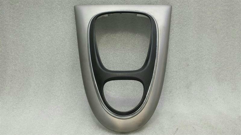 Jaguar XJ6 X350 Gear Selector Surround 2W93-F045H90-AB Shift Bag Cover