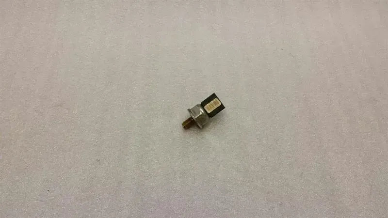 Jaguar XJ X350 fuel pressure sensor 55pp04-01 high pressure accumulator