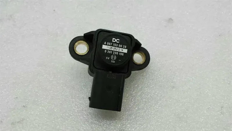 Mercedes E Class W207 Charge Pressure Sensor A0071530028 Boost Pressure Sensor