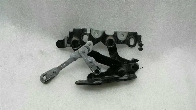 Mercedes E Class W207 W204 Bonnet Hinge Left A2048800128 Left Bonnet Hinge
