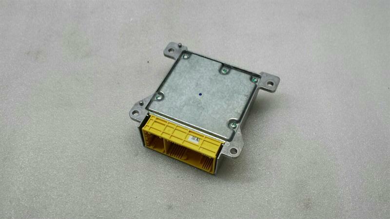 Mercedes GLK X204 Air ECU A2048207985 Safety Module ECU SRS