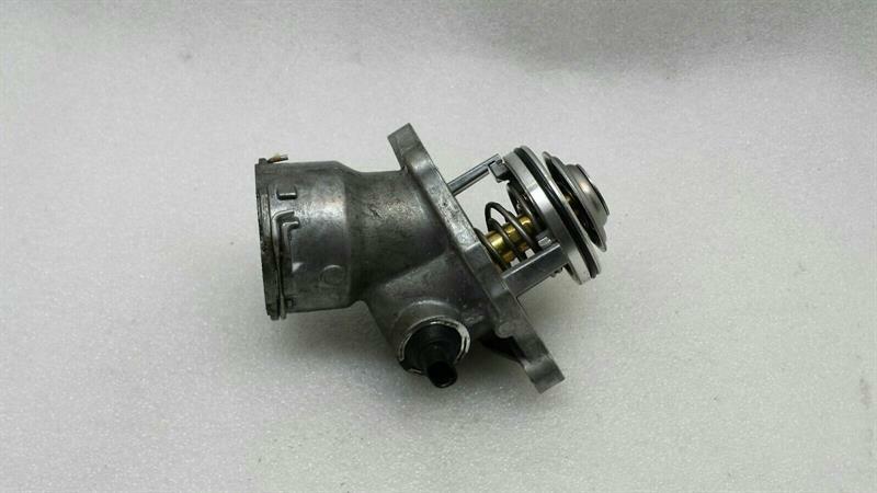 MERCEDES GLK X204 THERMOSTAT HOUSING A2722000415 Thermostat Housing M272