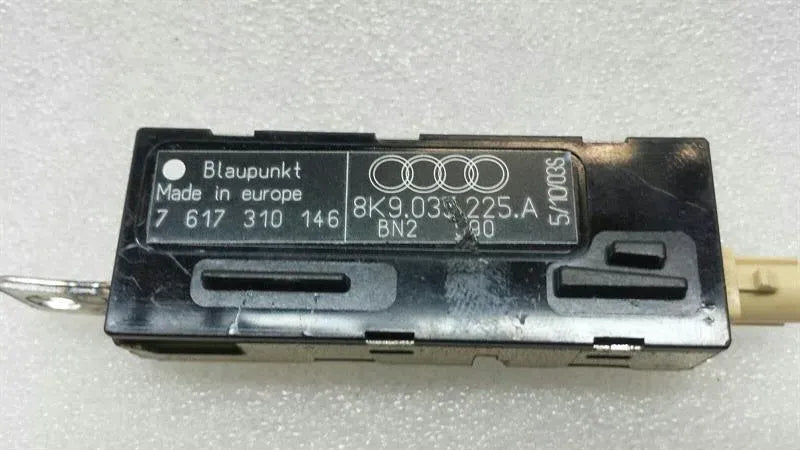 AUDI A4 8K AMPLIFIER ANTENNA 8K9035225A ANTENNA AMPLIFIER