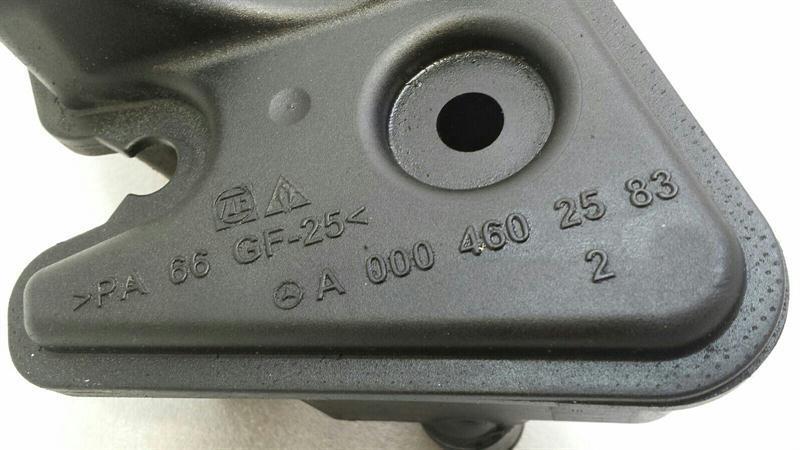 Mercedes W251 Steering Fluid Reservior A0004602583 Servo Hydraulic Reservoir M272