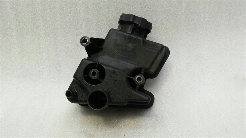 Mercedes W251 Steering Fluid Reservior A0004602583 Servo Hydraulic Reservoir M272