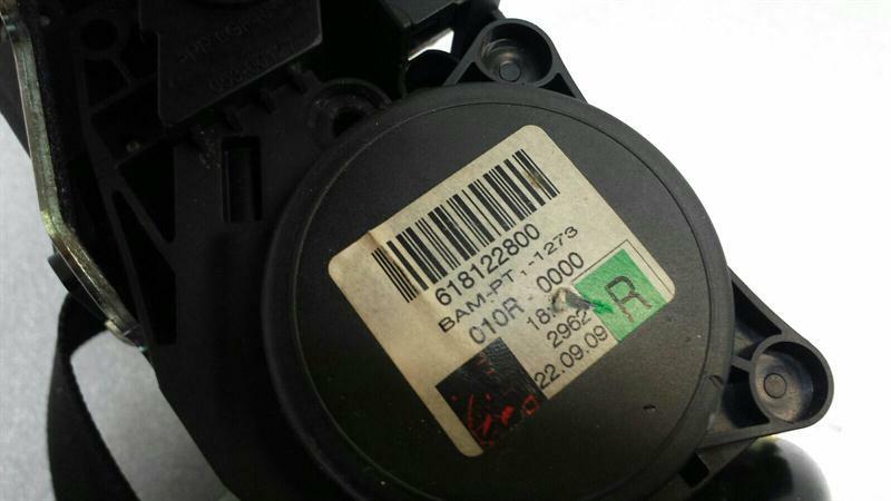 Mercedes W212 seat belt belt front right A2128606885 front seatbelt