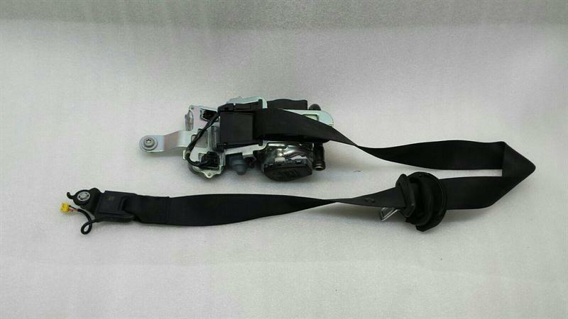 Mercedes W212 seat belt belt front right A2128606885 front seatbelt