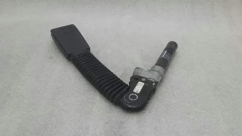 BMW 3 Series E46 Right Front Seatbelt Tensioner 8257788 Front Seat Belt Tensioner RE